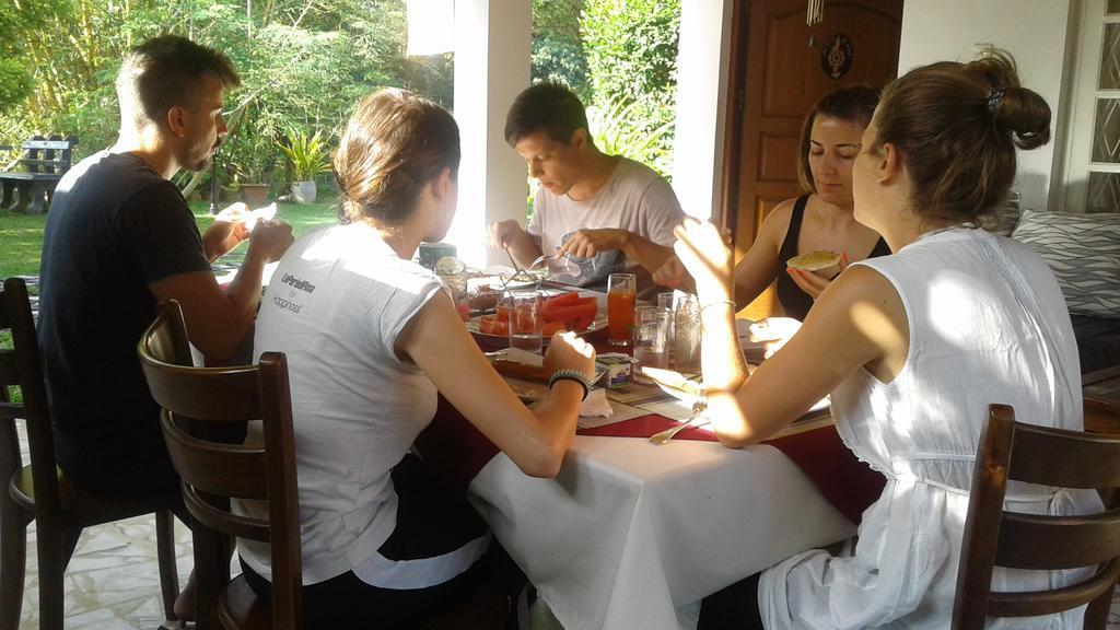 Villa Begonia Katugastota ภายนอก รูปภาพ