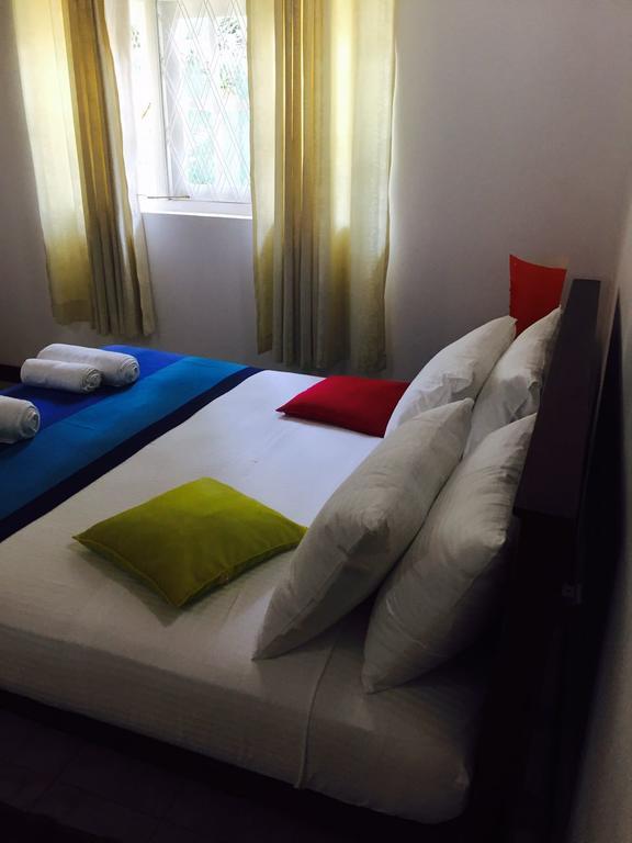 Villa Begonia Katugastota ภายนอก รูปภาพ