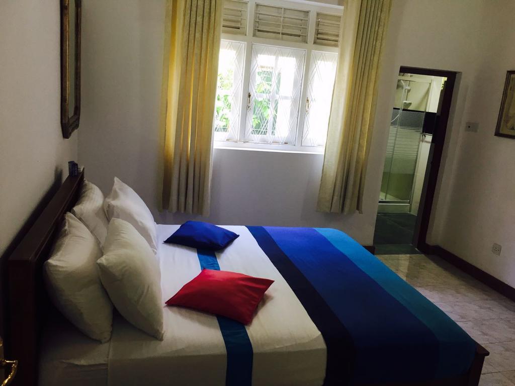Villa Begonia Katugastota ภายนอก รูปภาพ