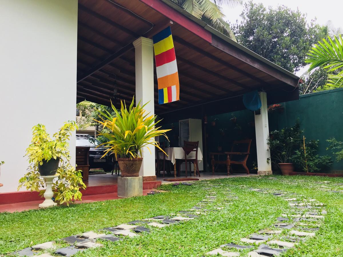 Villa Begonia Katugastota ภายนอก รูปภาพ