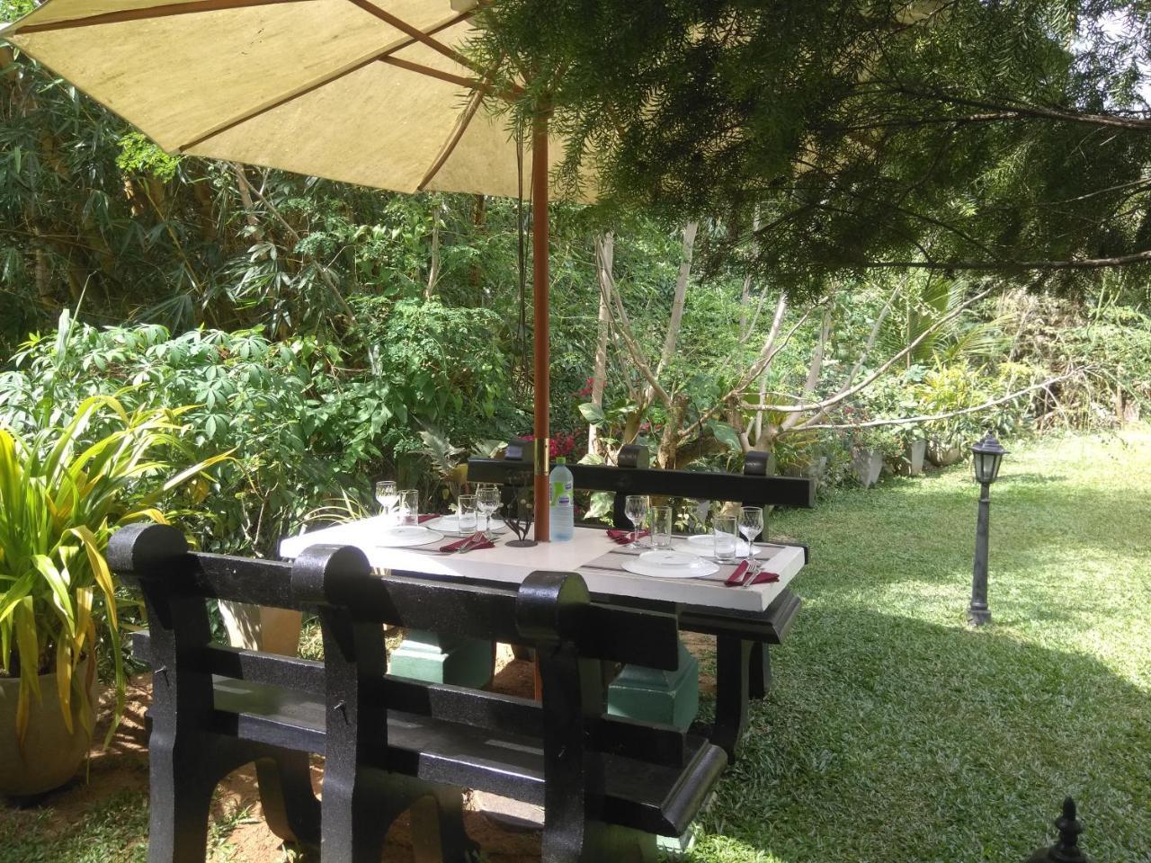 Villa Begonia Katugastota ภายนอก รูปภาพ