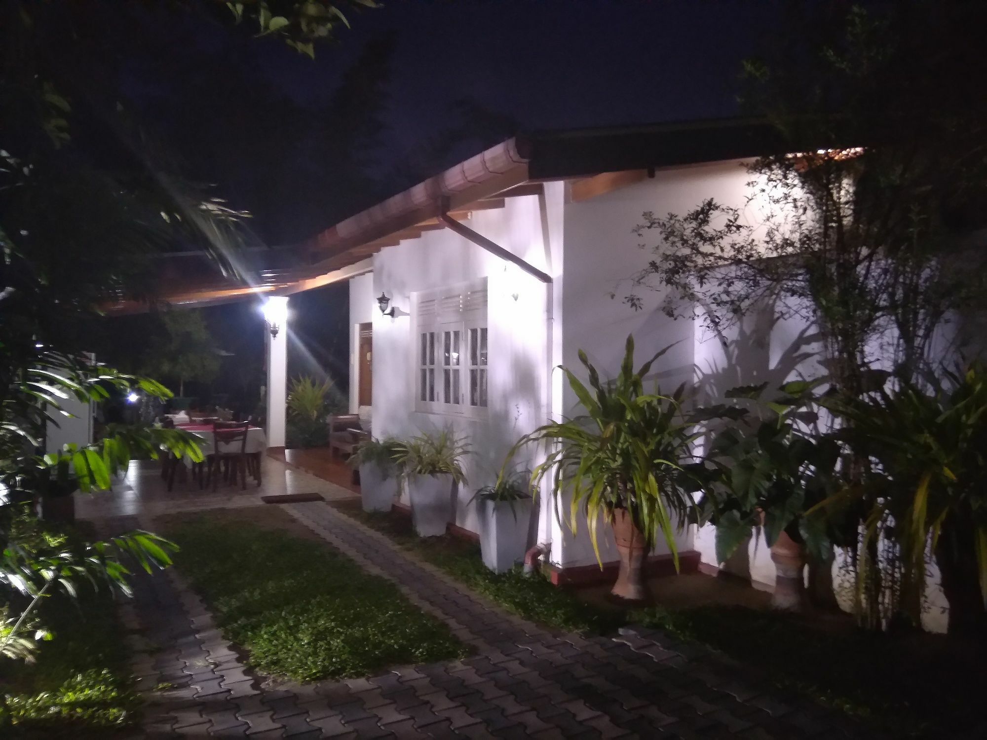 Villa Begonia Katugastota ภายนอก รูปภาพ
